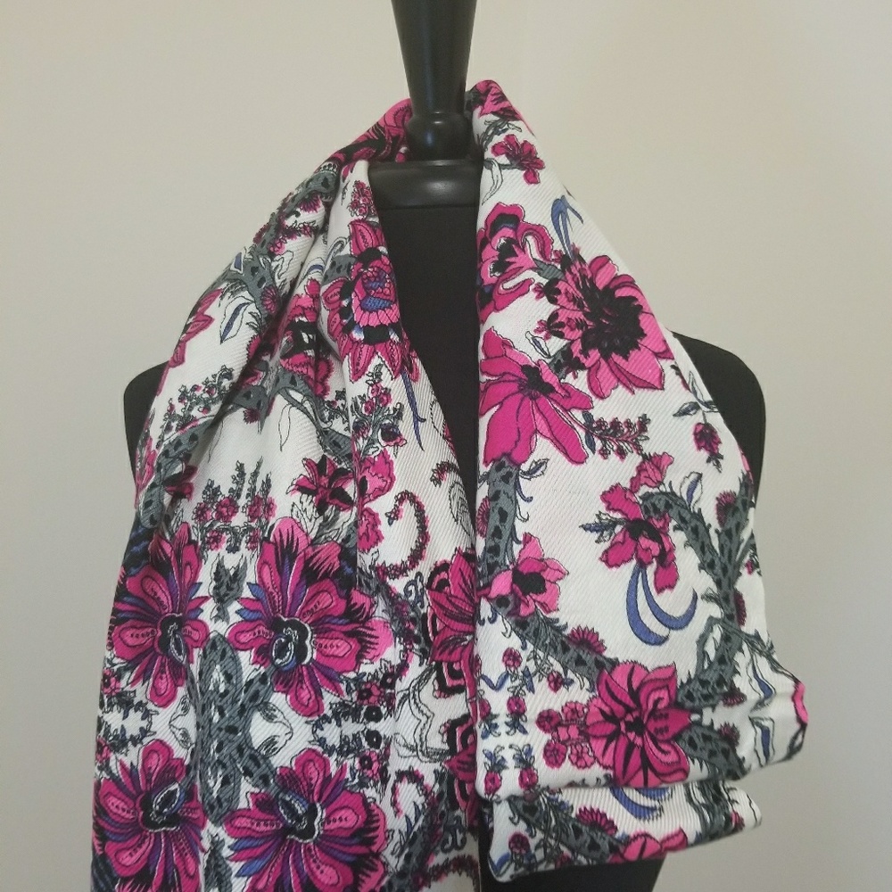 Scarf - Picture 3 of 3